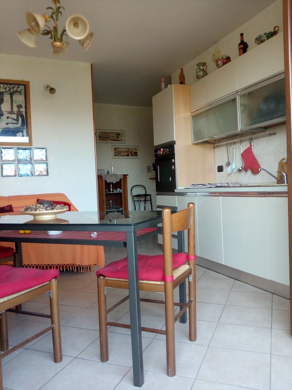Studio | 1 bedroom, desk, free WiFi, bed sheets - Hotel Niagara (Caselle Torinese)