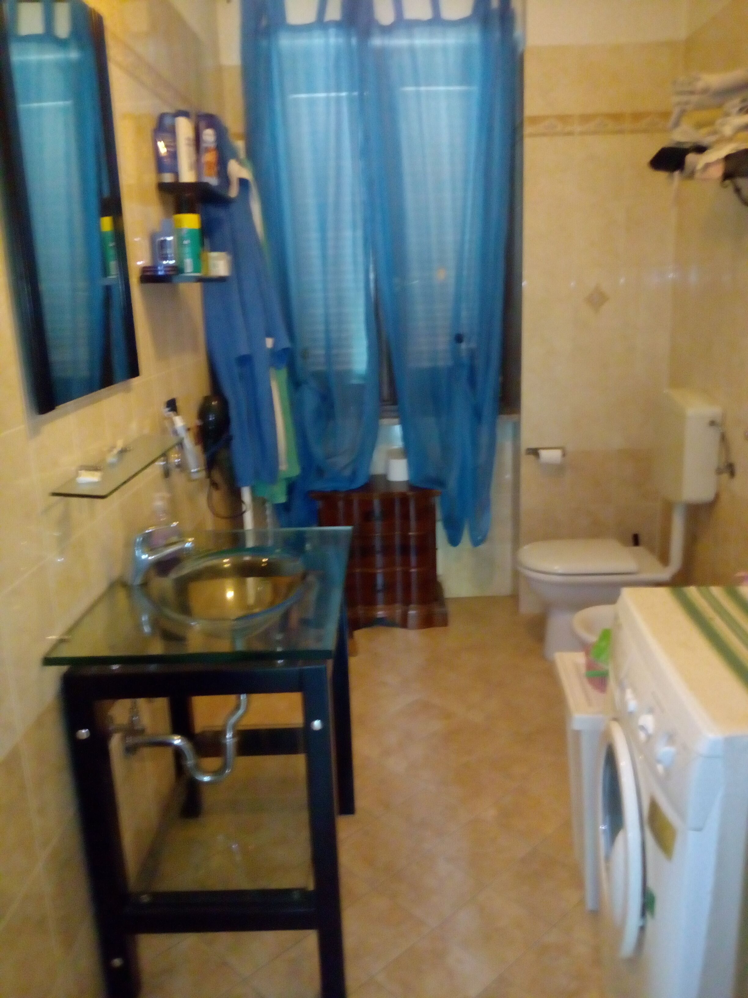 studio | bathroom amenities | shower, rainfall showerhead, bidet, towels