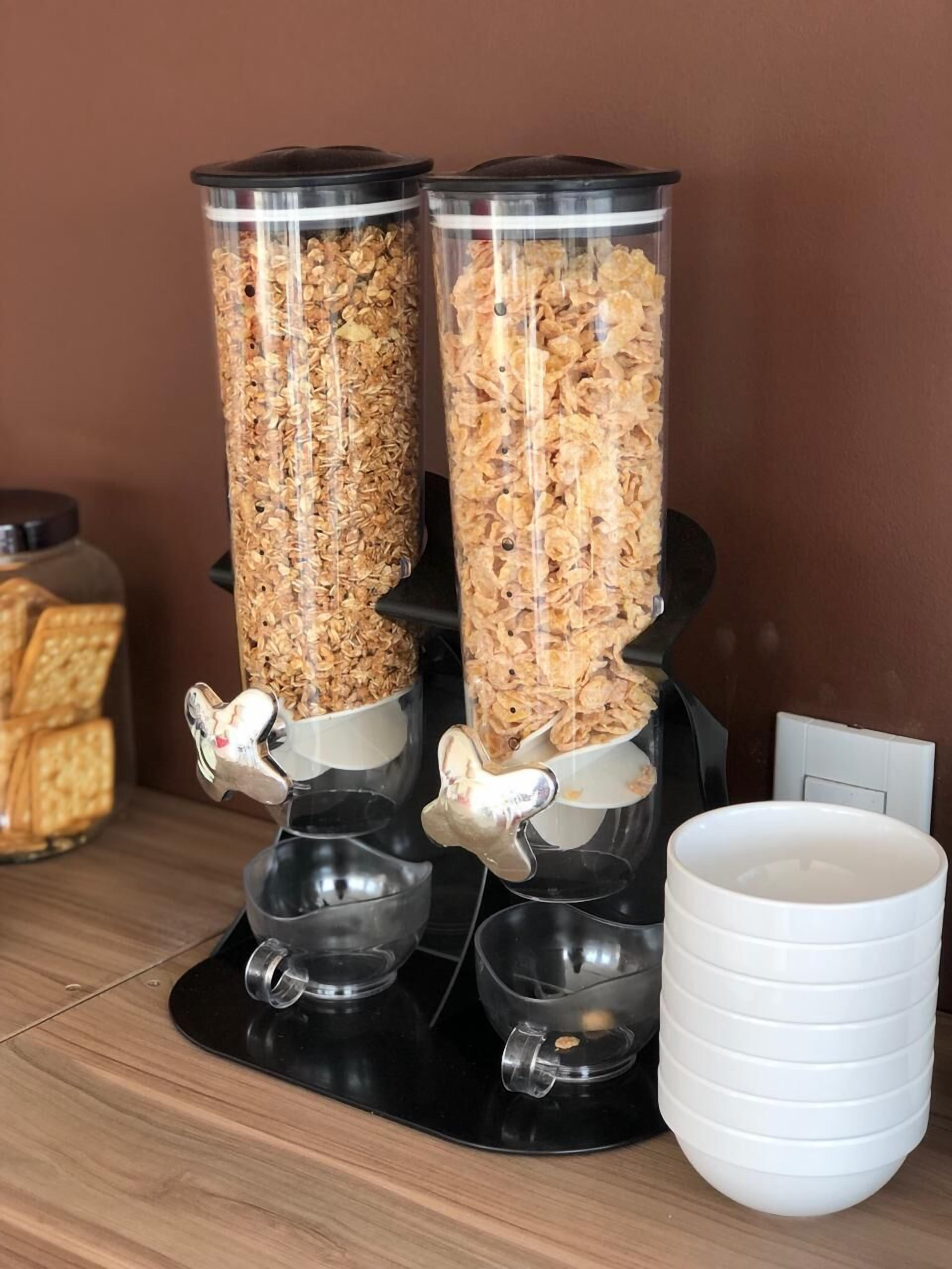 free daily full breakfast