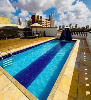 Kamar Double Standar | Area keluarga | Televisi LCD 32-inci dengan saluran TV satelit dan TV