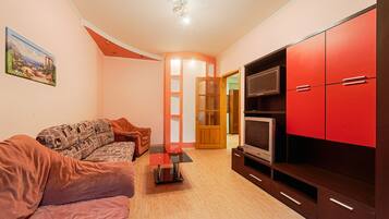 Apartment | Living area | Flat-screen TV