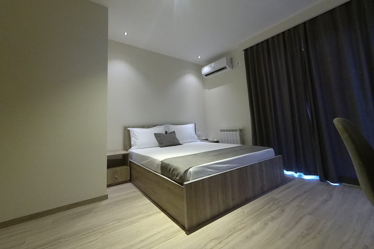 ผ้าปูที่นอน Frette จากอิตาลี, เครื่องนอนระดับพรีเมียม, มินิบาร์