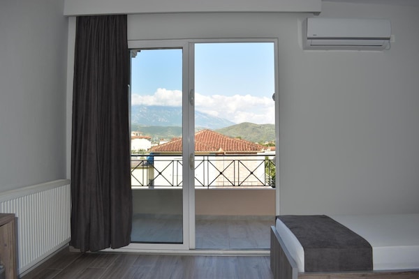 Italiaanse Frette-lakens, luxe beddengoed, een minibar