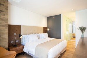 Superior Apartment, 2 Bedrooms | Egyptian cotton sheets, premium bedding, down comforters - Cassa Luxury Homes – Hotel Boutique (Bogotá)