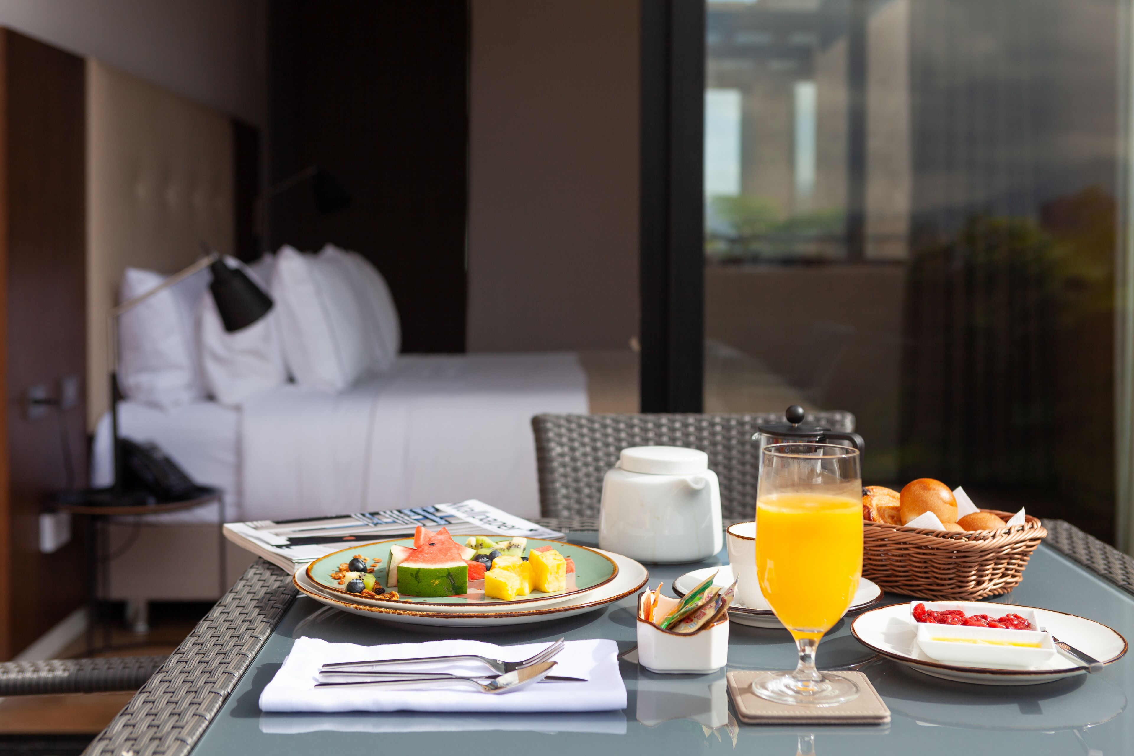 Free daily English breakfast