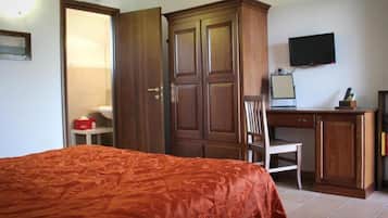 Individually decorated, individually furnished, desk, cots/infant beds