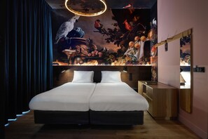 Standard Double Room (Epic Eden) | Peralatan tempat tidur hipoalergenik, bar mini, peti besi dalam bilik 