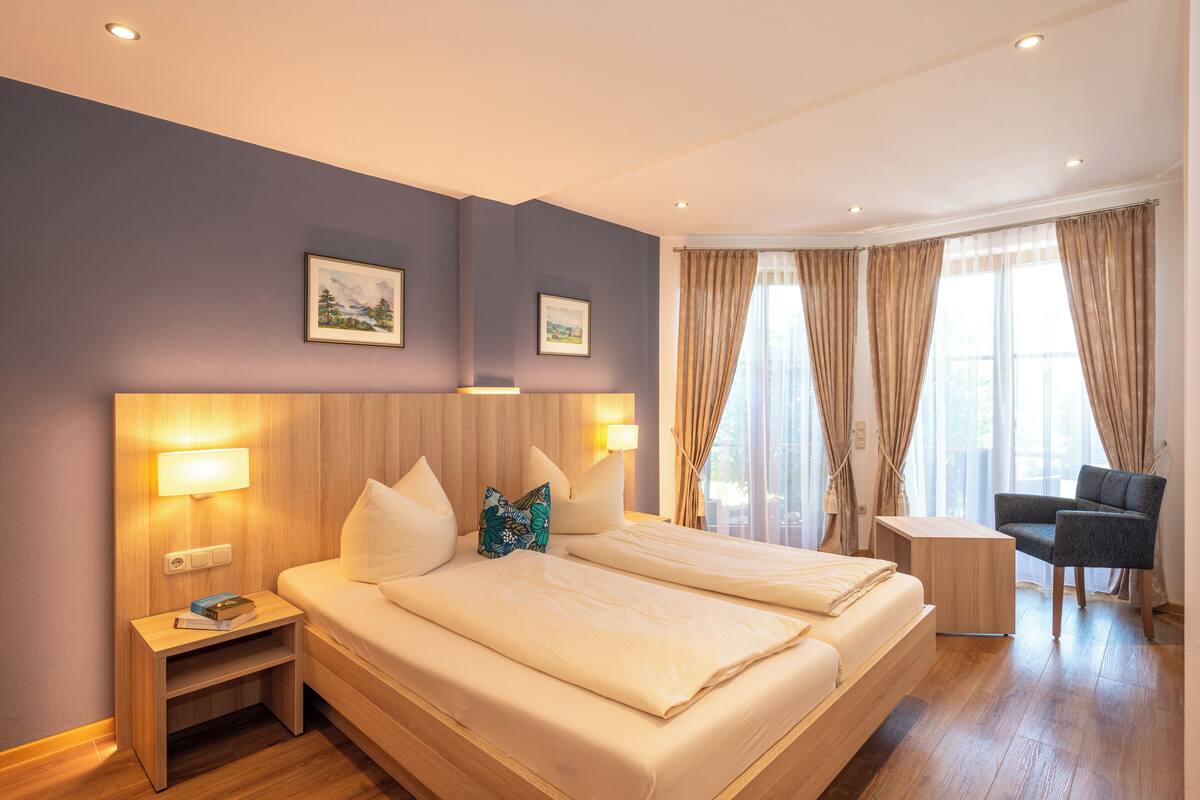 1 phòng ngủ, bộ đồ giường cao cấp, chăn bông, nệm Select Comfort 
