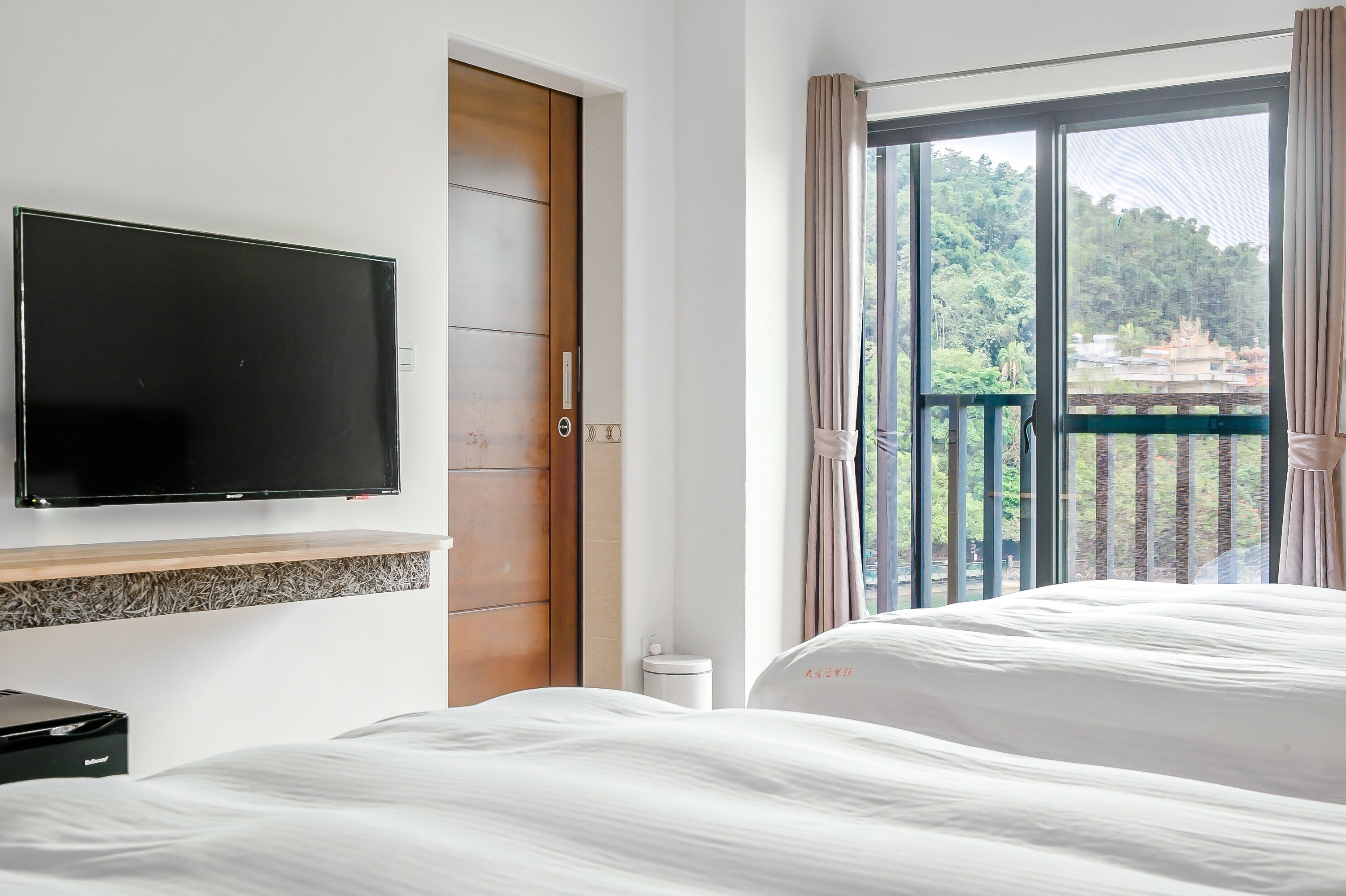 Blackout curtains, soundproofing, free WiFi, bed sheets