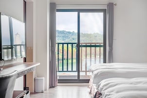 Cortinas blackout, sistema de insonorizaciĂłn y wifi gratis