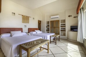 Villa Caleta | In-room safe, individually decorated, individually furnished