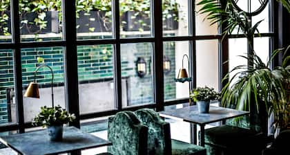 Monsieur George Hotel & Spa – Champs Elysées