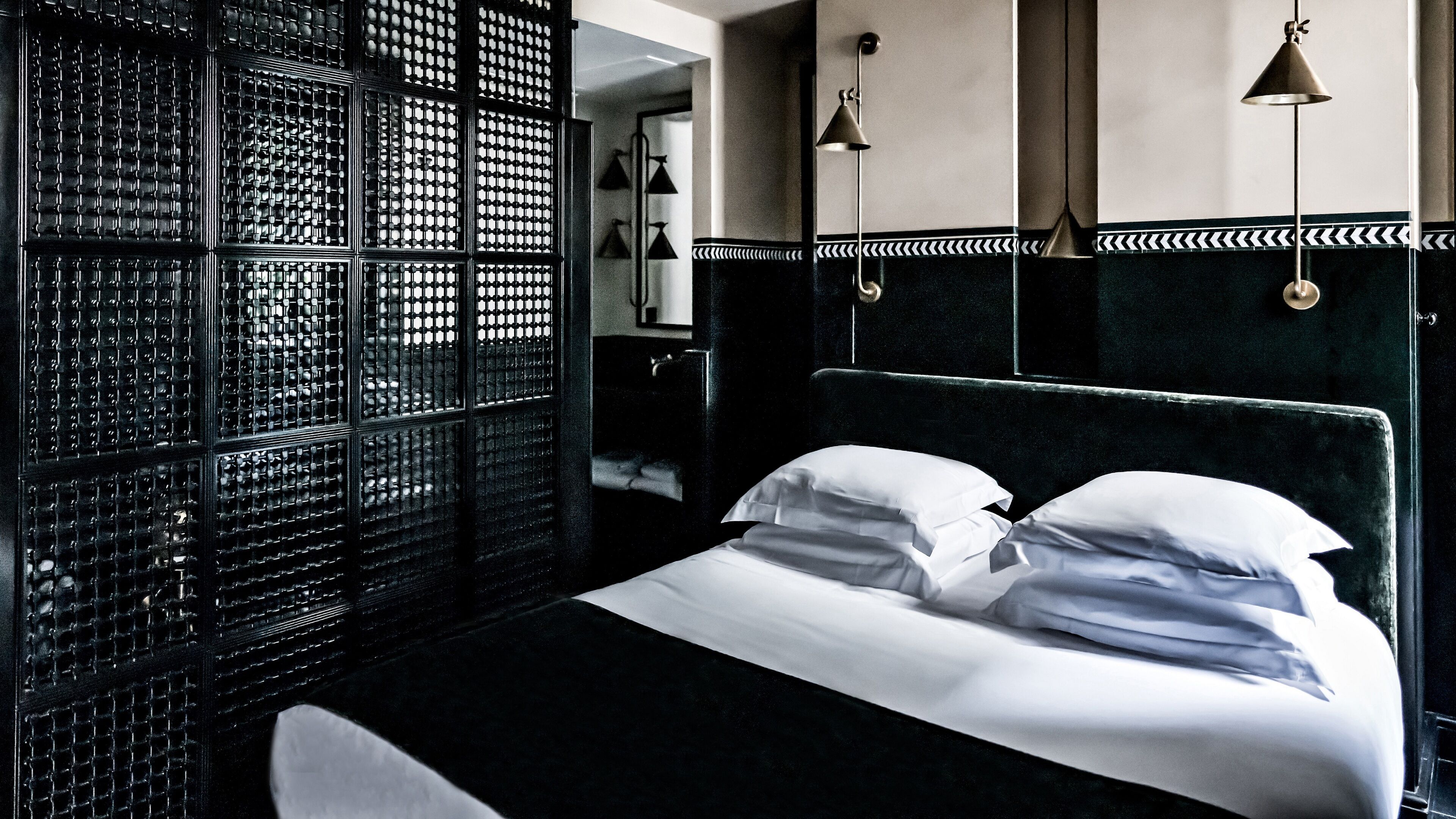 luxury suite | 1 bedroom, hypo-allergenic bedding, minibar, in-room safe