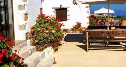 Traditional Apartments Madares