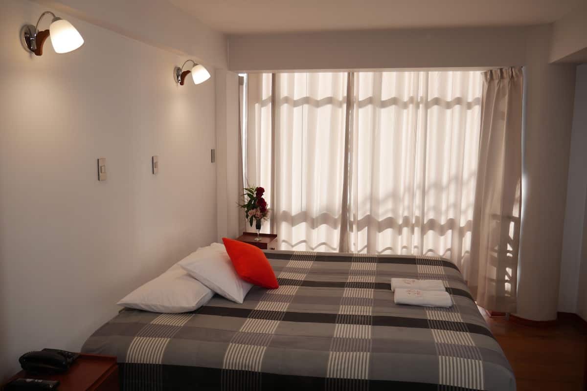 Wifi gratis y ropa de cama