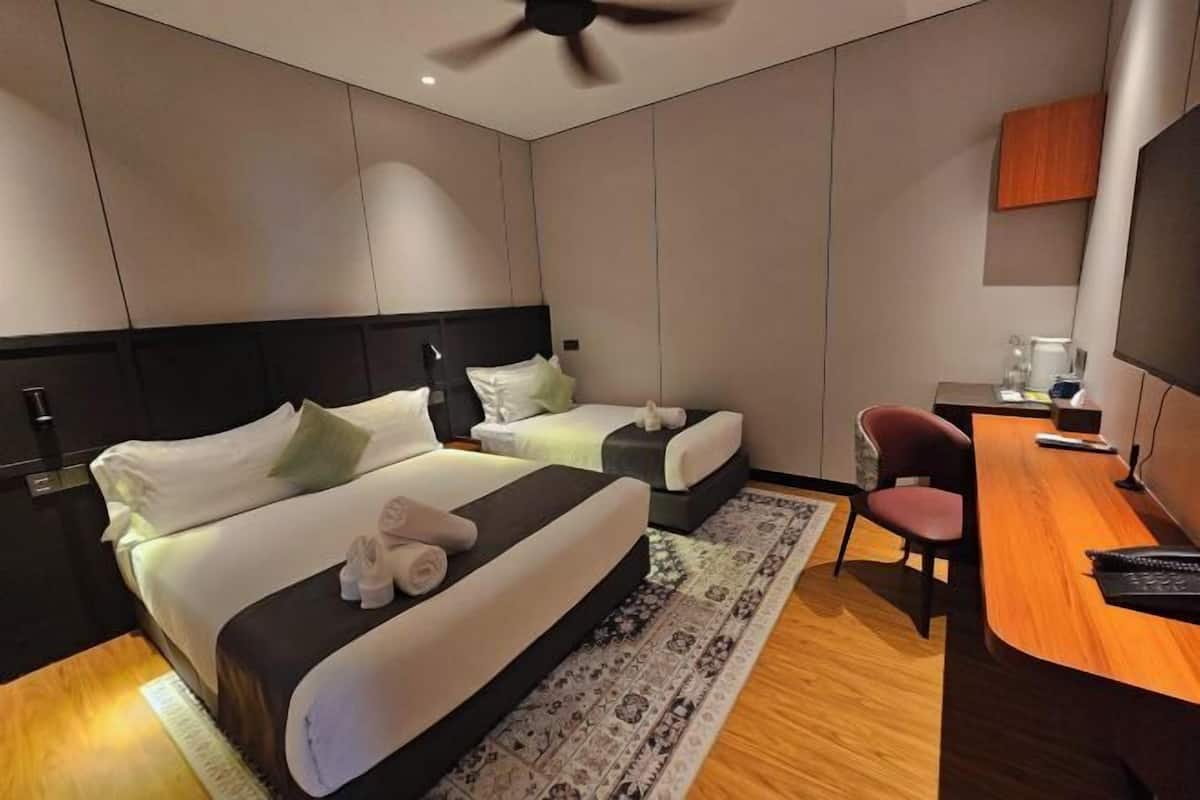 Premium bedding, minibar, in-room safe, desk