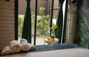 Zimmer, Gartenblick