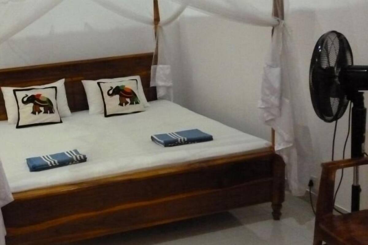 Soundproofing, WiFi (free), bed sheets