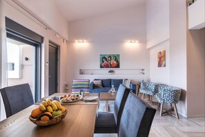 32-inch LED TV with cable channels, TV - Marina's Villas (Malevizi)