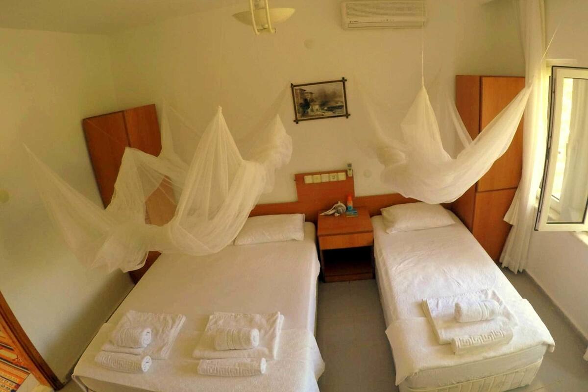 1 bedroom, premium bedding, soundproofing, free wifi