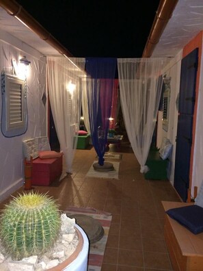 Interior - Blue Bab (Lampedusa)