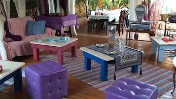 Desayuno buffet incluido todos los días