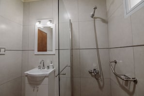 Apartment | Bathroom