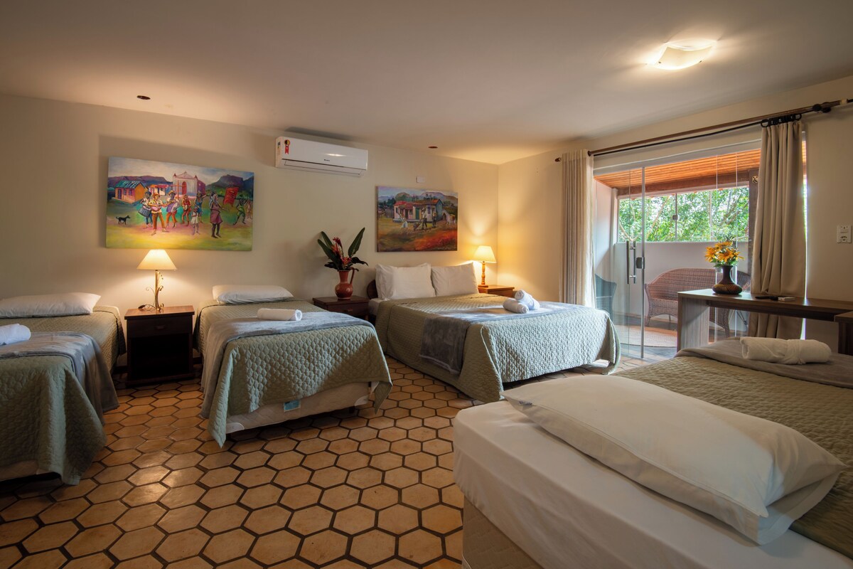 SUITE FAMILIA SUPERIOR | Soundproofing, WiFi (free), bed sheets