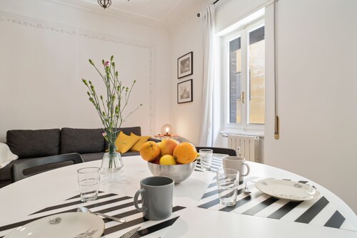 San Giovanni in Monte Apartment