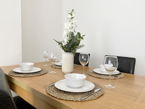 Casa City, baño privado, vistas a la ciudad (89 St John Road) | Restaurante
