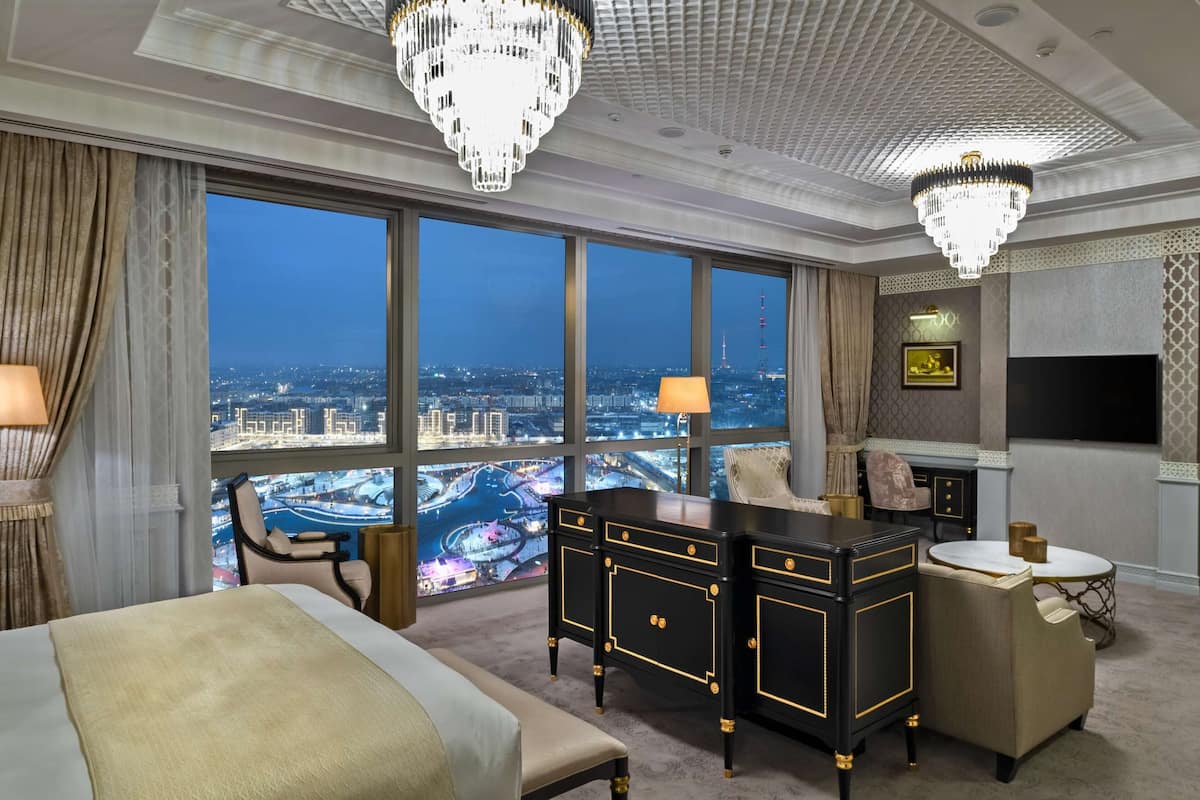 presidential suite (arabic) | minibar, in-room safe, individually decorated, desk