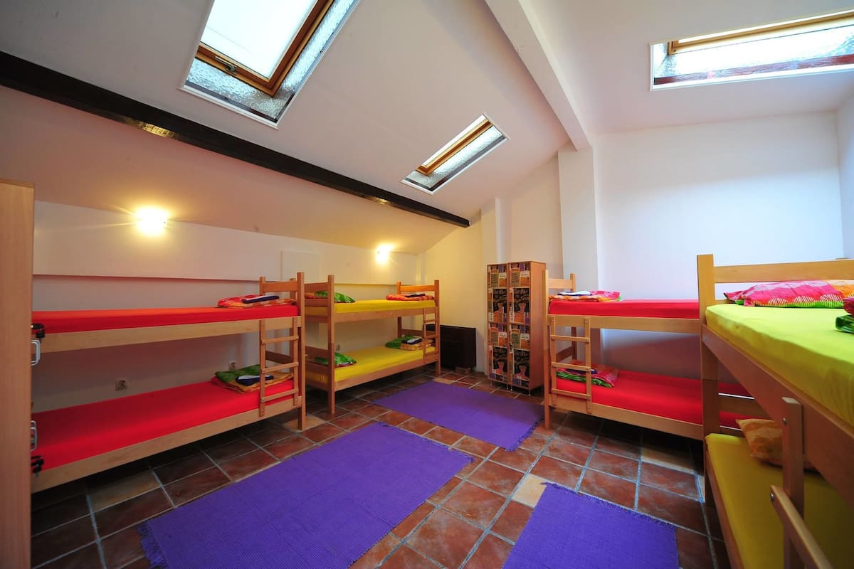 Shared Dormitory, Mixed Dorm (8 beds) | 1 bilik tidur, langsir/tirai gelap terus, kalis bunyi
