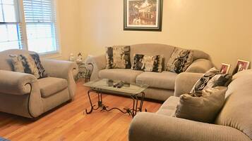 Televisión de 32 pulgadas con canales digitales y Netflix