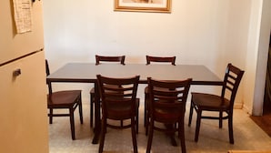 In-room dining - Minutes from Downtown (North Charleston)