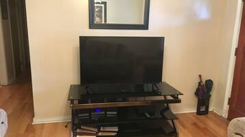 Televisión de 32 pulgadas con canales digitales y Netflix