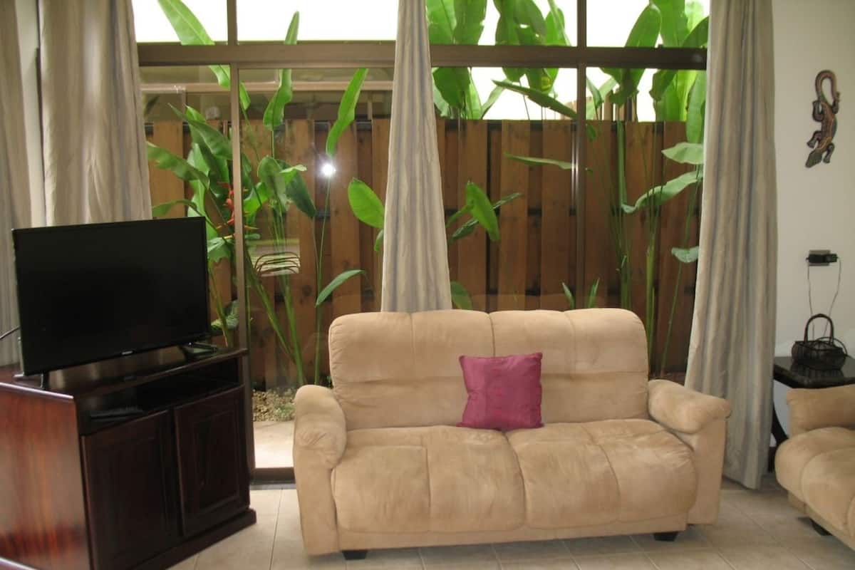 Villa | 2 bedrooms, in-room safe, blackout drapes, free WiFi