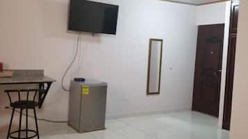 1 bedroom, laptop workspace, soundproofing, free WiFi