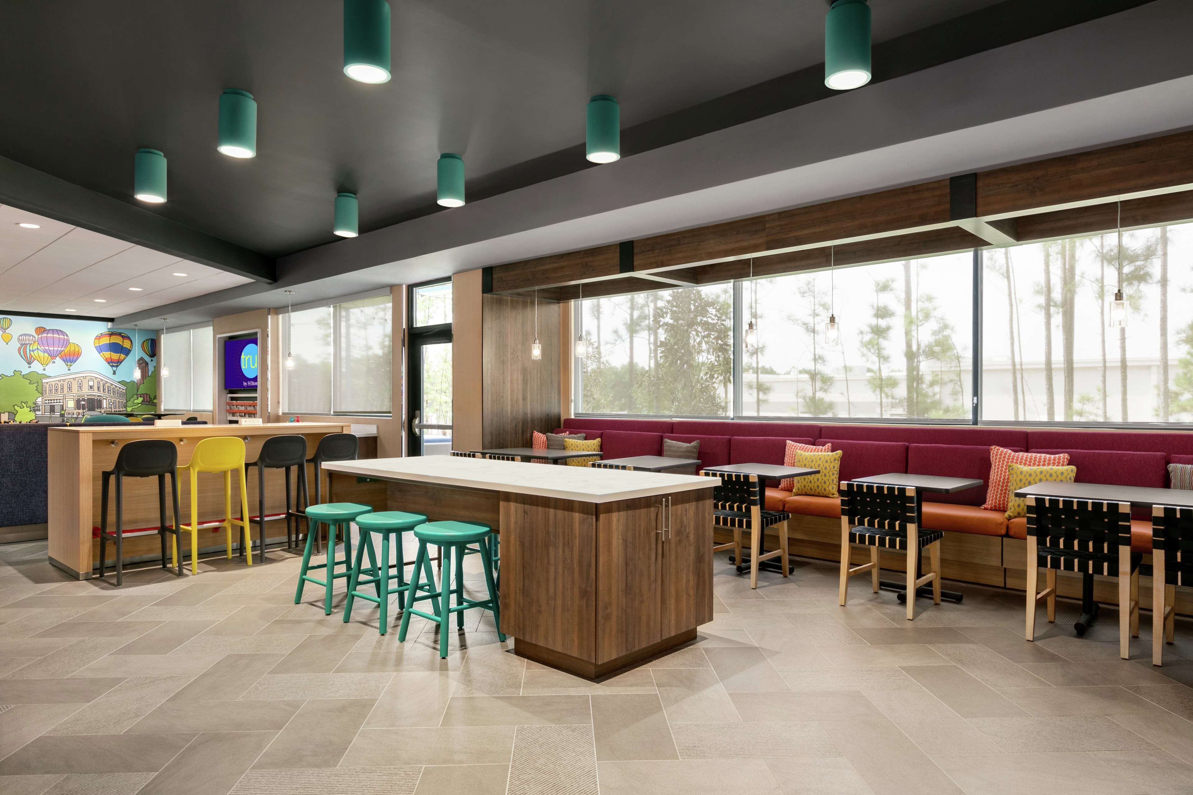 free daily continental breakfast