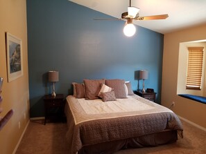 3 bedrooms, iron/ironing board, WiFi, bed sheets