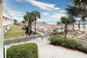 Property grounds - Pelican Isle 101🌊Gulf Front🏖️Beach Service (Fort Walton Beach)