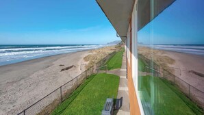 Nær stranden