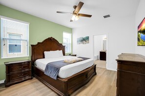 6 bedrooms, in-room safe, desk, iron/ironing board