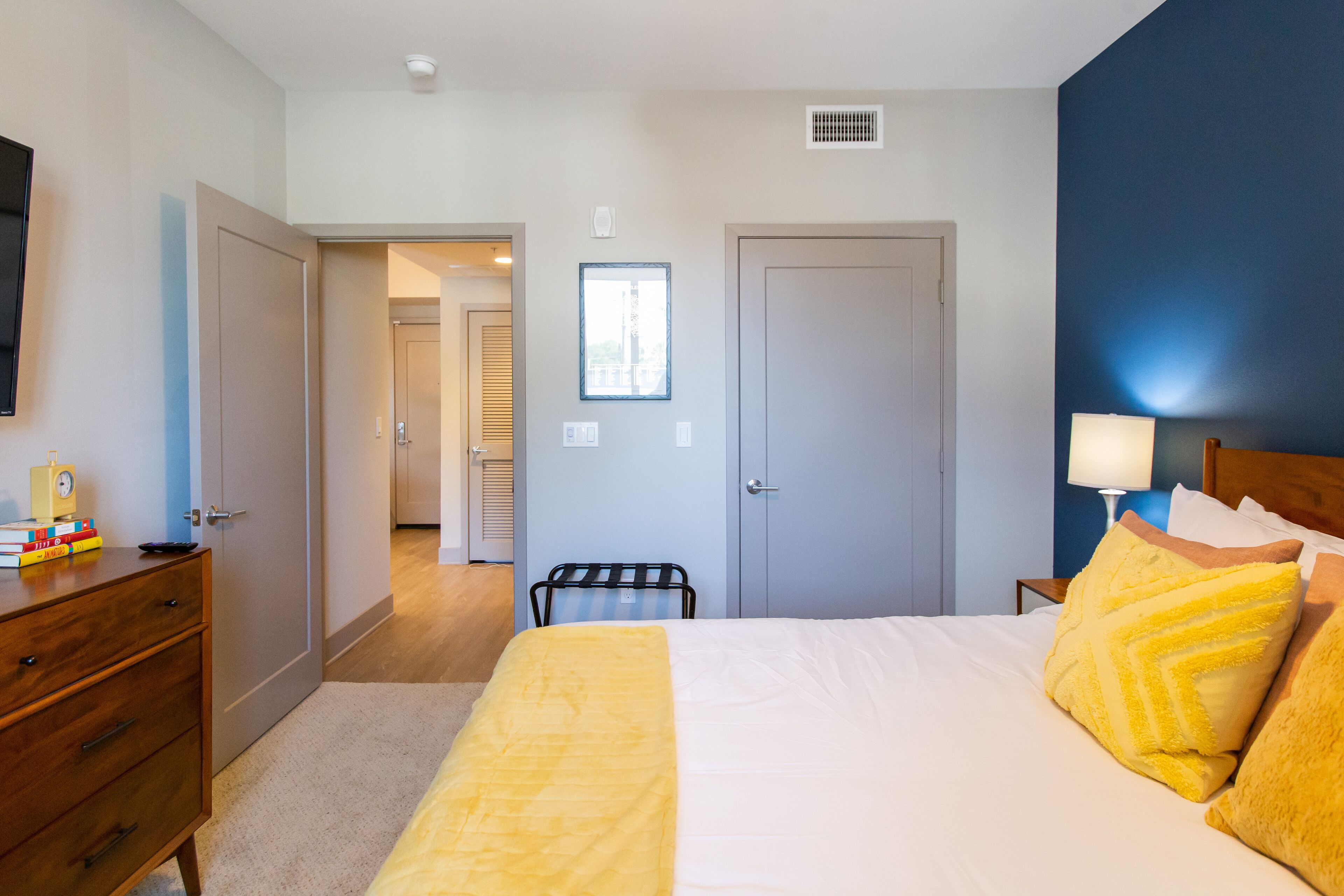 1 bedroom, desk, iron/ironing board, WiFi (free)