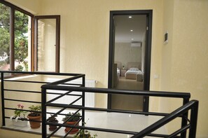 1 bedroom, WiFi, bed sheets - Pomegranate - Double room 1 (Kutaisi)