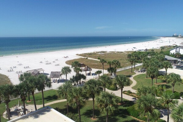 Beach - Horizons West #D-8 - a Beachside 2 Bedroom, 2 Bath Villa on Siesta Key! (Sarasota)