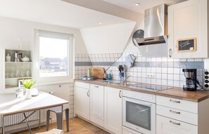 Kühlschrank, Ofen, Herdplatte, Geschirrspüler