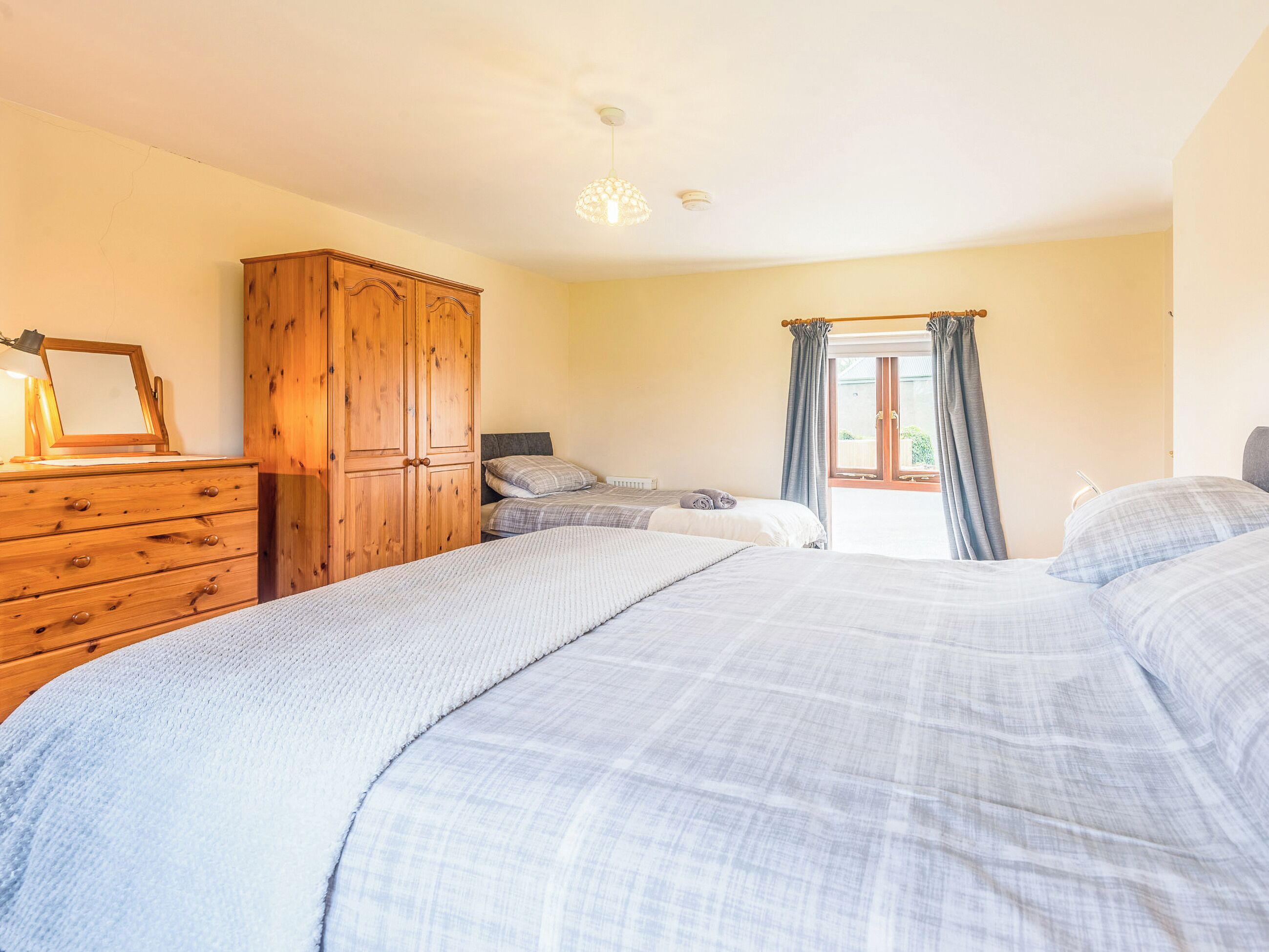 3 habitaciones, wifi gratis y ropa de cama 