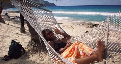 Gorgeous Caribbean 2-Bedroom Condo W/ Spectacular Ocean View