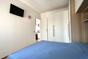 1 bedroom, bed sheets - M221 - Marcelli, new two-room apartment 100mt from the sea (Marcelli)