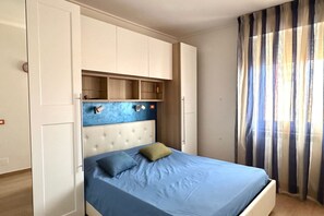 1 bedroom, bed sheets - M221 - Marcelli, new two-room apartment 100mt from the sea (Marcelli)